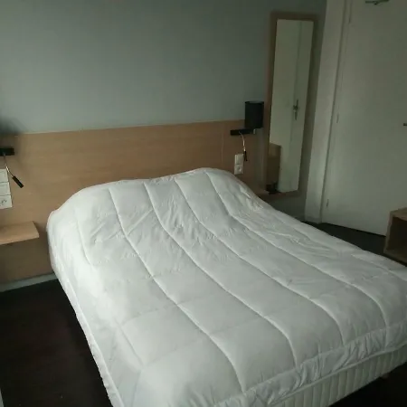 Rivoli Hotel *